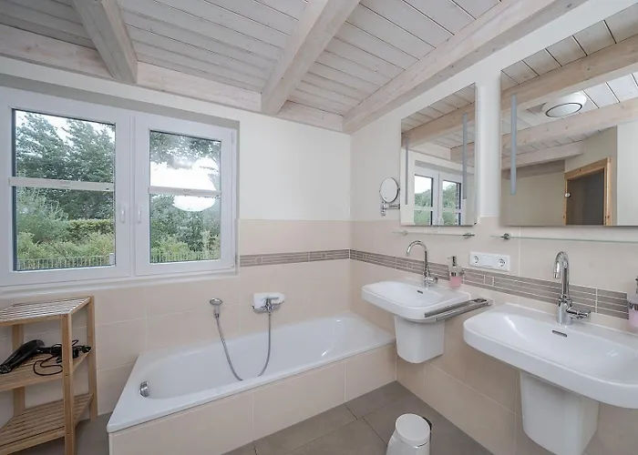 Schipperhus 76 - Mit Schoener Terrasse Vakantiehuis *